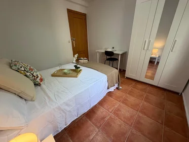 Stanza privata in Calle Fuenlabrada, , immagine 3 di 10