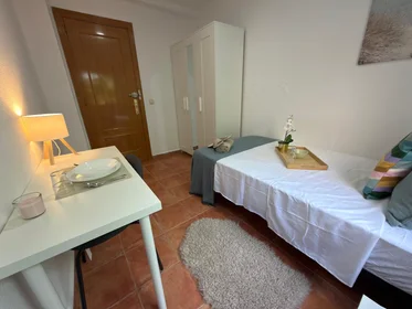 Stanza privata in Calle Fuenlabrada, , immagine 4 di 9