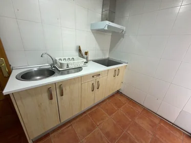 Stanza privata in Calle Fuenlabrada, , immagine 7 di 9