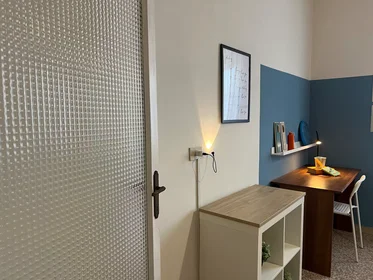 Quarto compartilhado em Via Tommaso Bianchi, , imagem 2 de 10