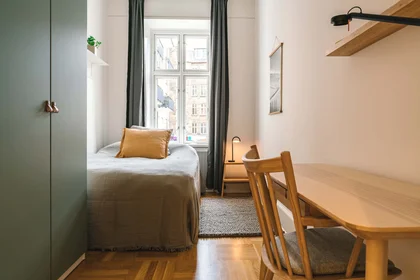 Günstiges Privatzimmer in {area}