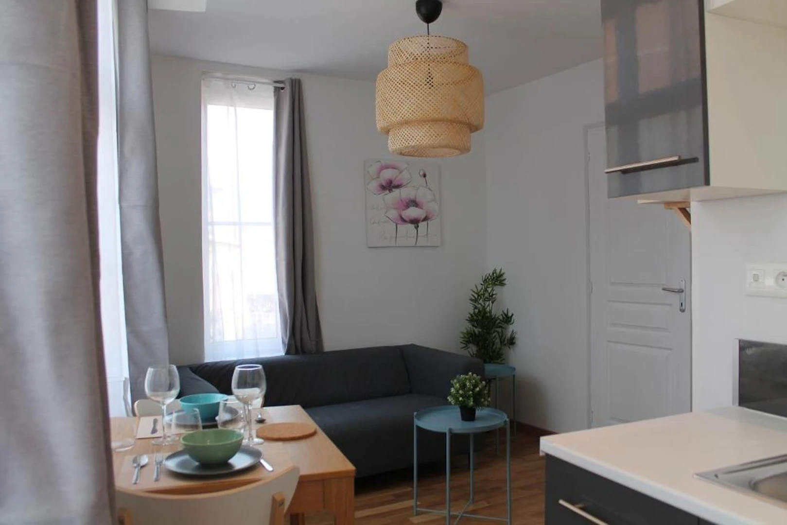 Modern and bright flat in Valenciennes