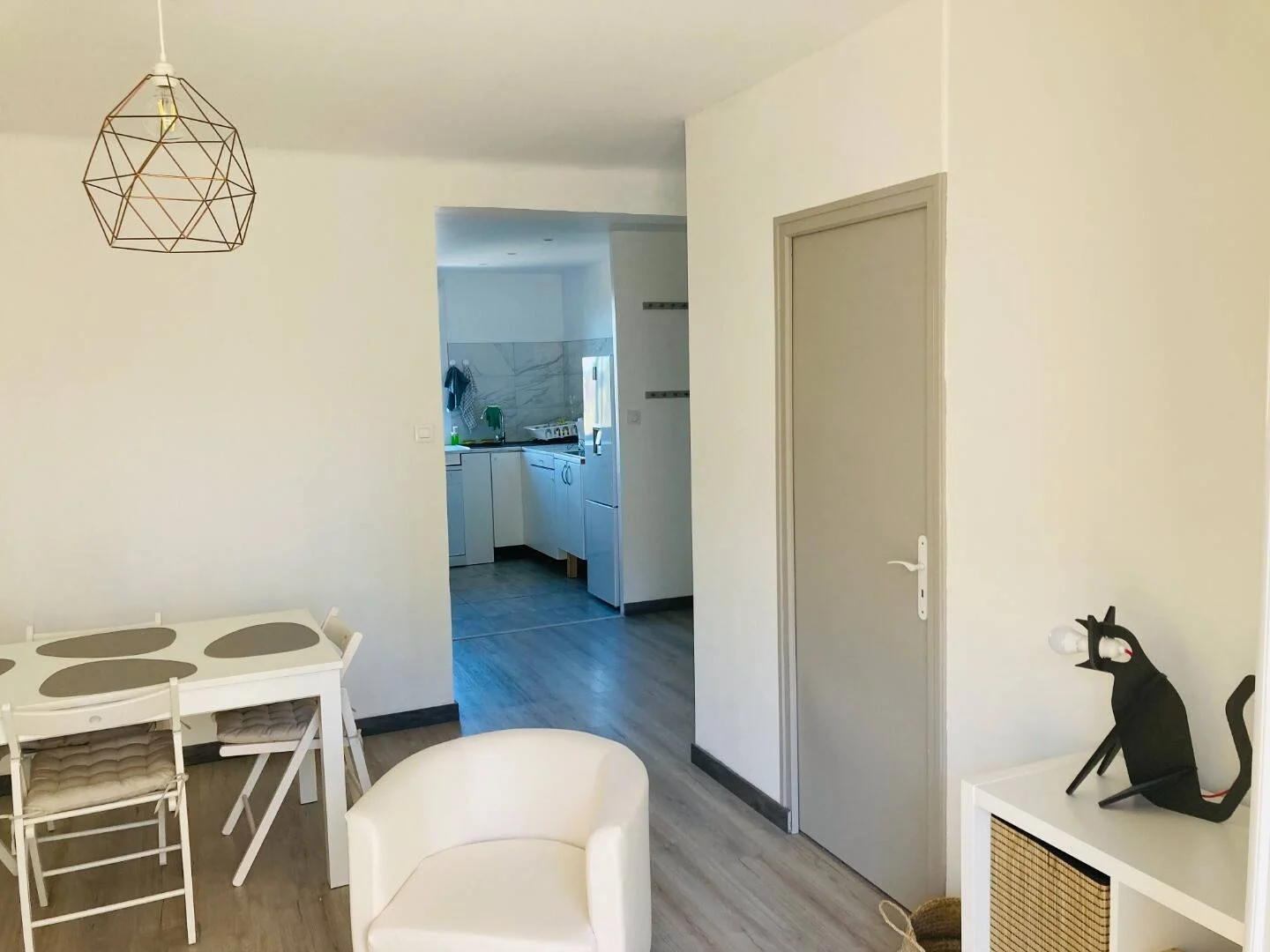 Chambre d'étudiant confortable et spacieuse dans 