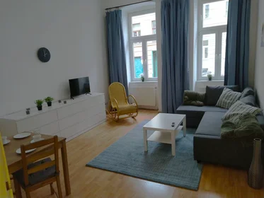 Entire apartment at Goldschlagstraße, 15. Bezirk-Rudolfsheim-Fünfhaus, image 1 of 10