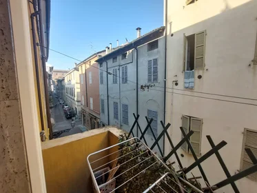 Stanza privata in Piazza Ghiaia, Parma Centro, immagine 5 di 8