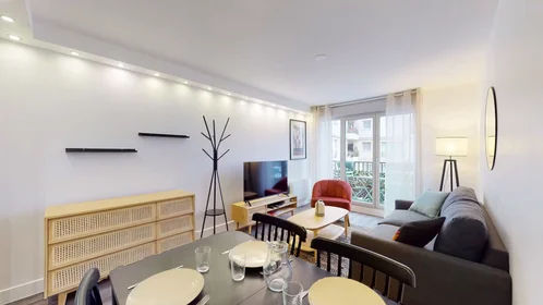 Private room at Rue du Landy, Saint-Ouen, image 1 of 10