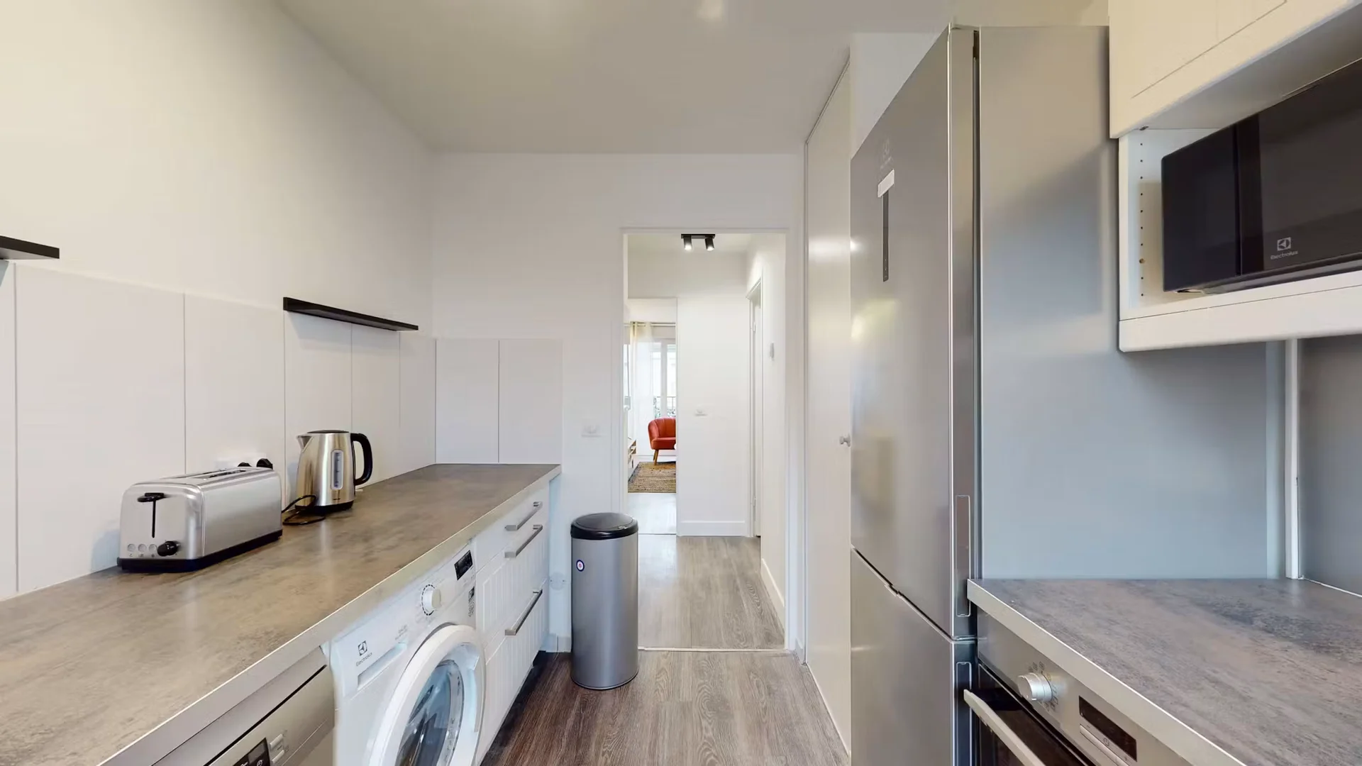 Student-friendly room in  with modern amenities