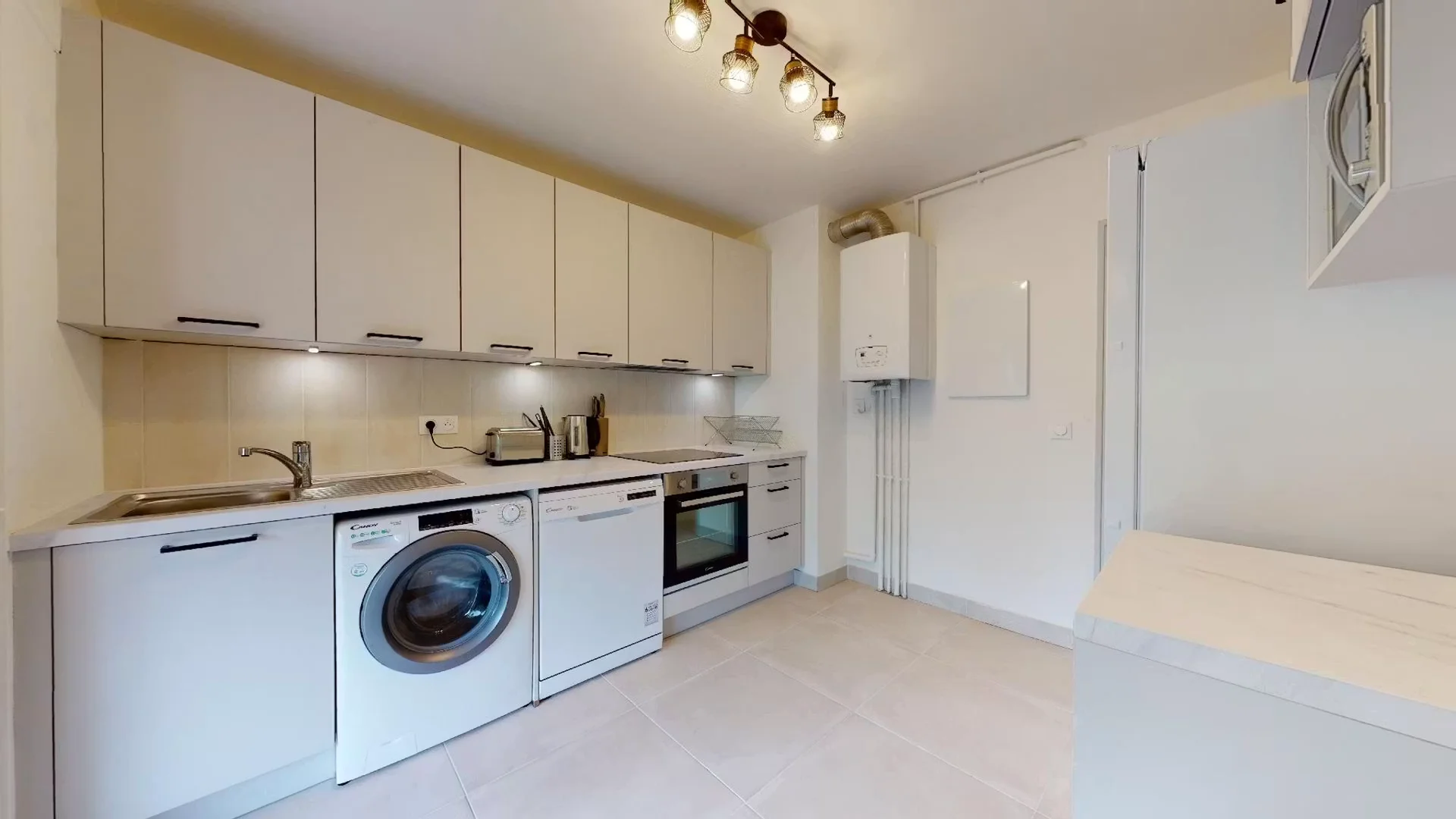 Habitación para estudiantes en  con modernas comodidades