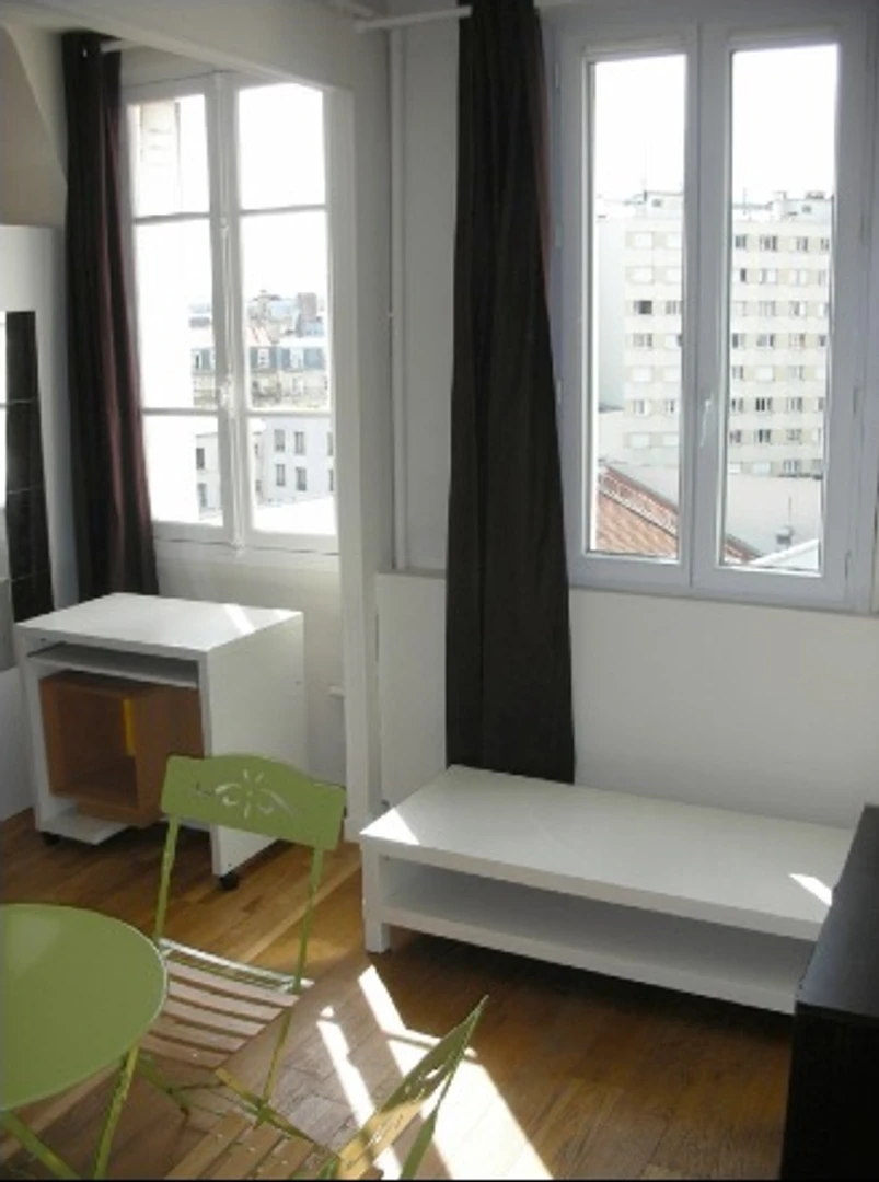 Estúdio muito brilhante para aluguer em paris