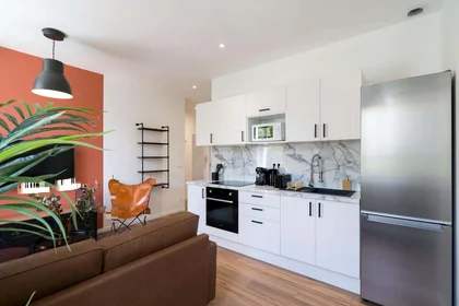 Privatzimmer in der 68 Rue Ste Germaine, 83100 Toulon, France, bild 7 von 8