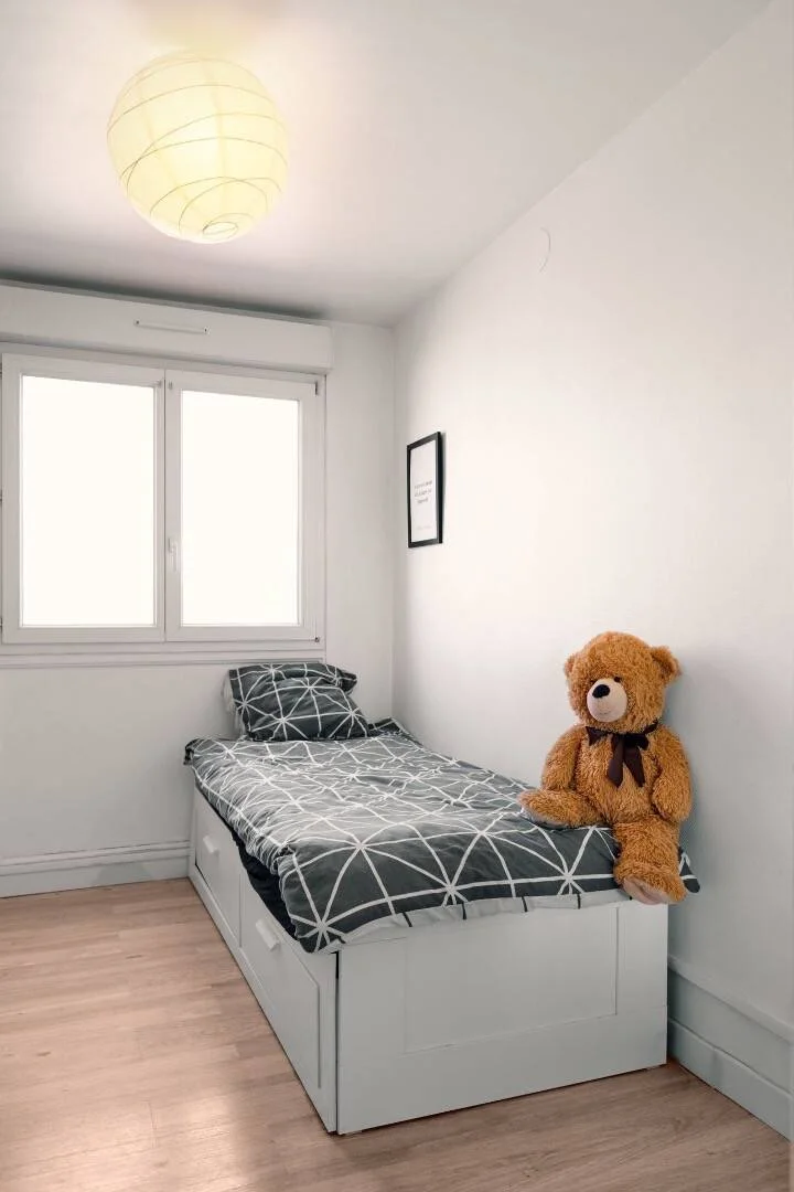Zimmer in Studentenwohnung in  zu vermieten, voll möbliert