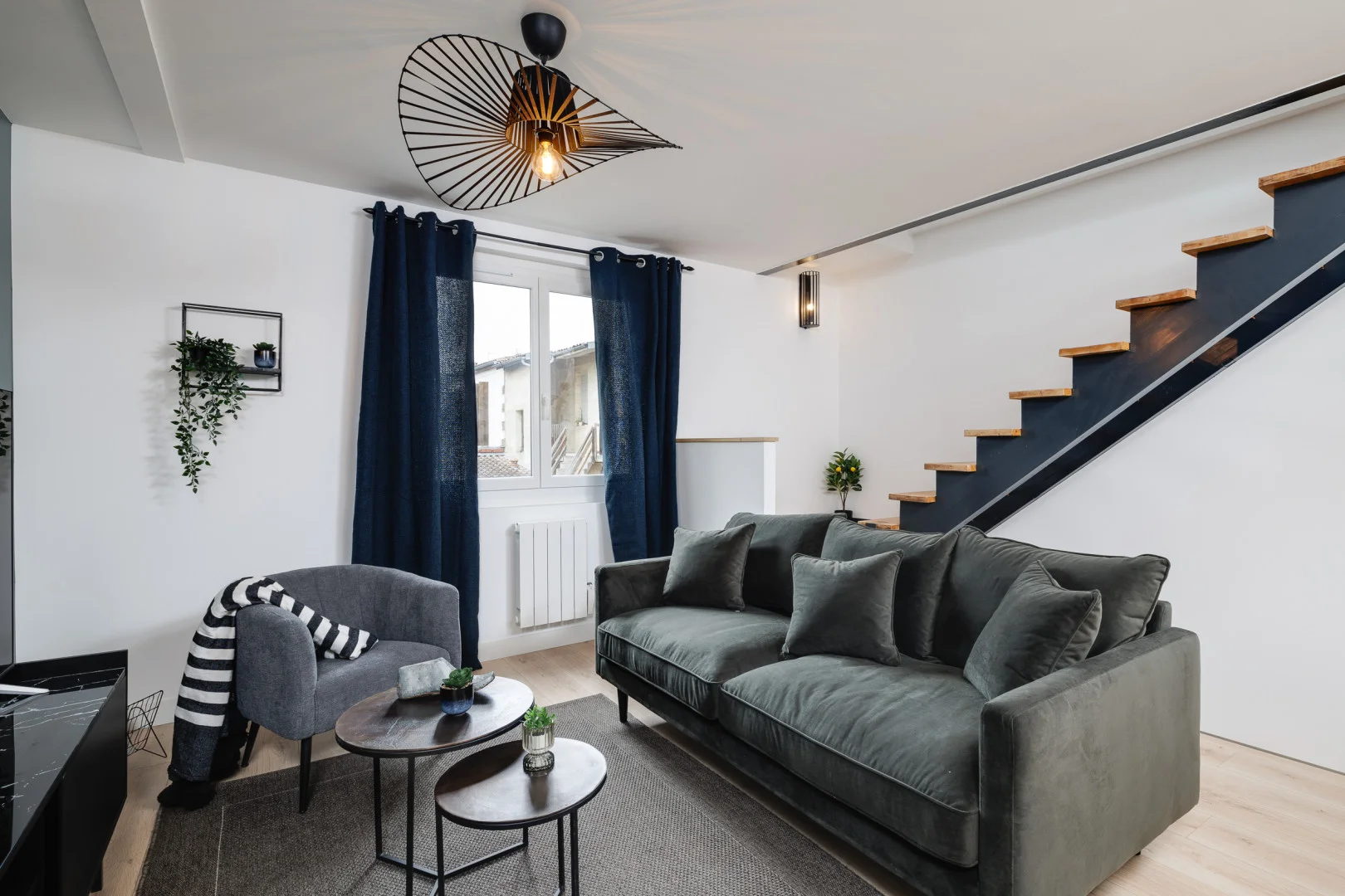 Student-friendly room in  with modern amenities
