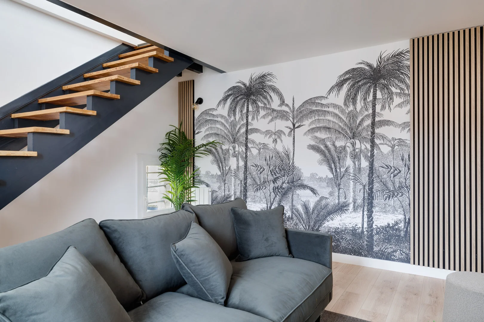 Bright and airy student room with easy university access in 