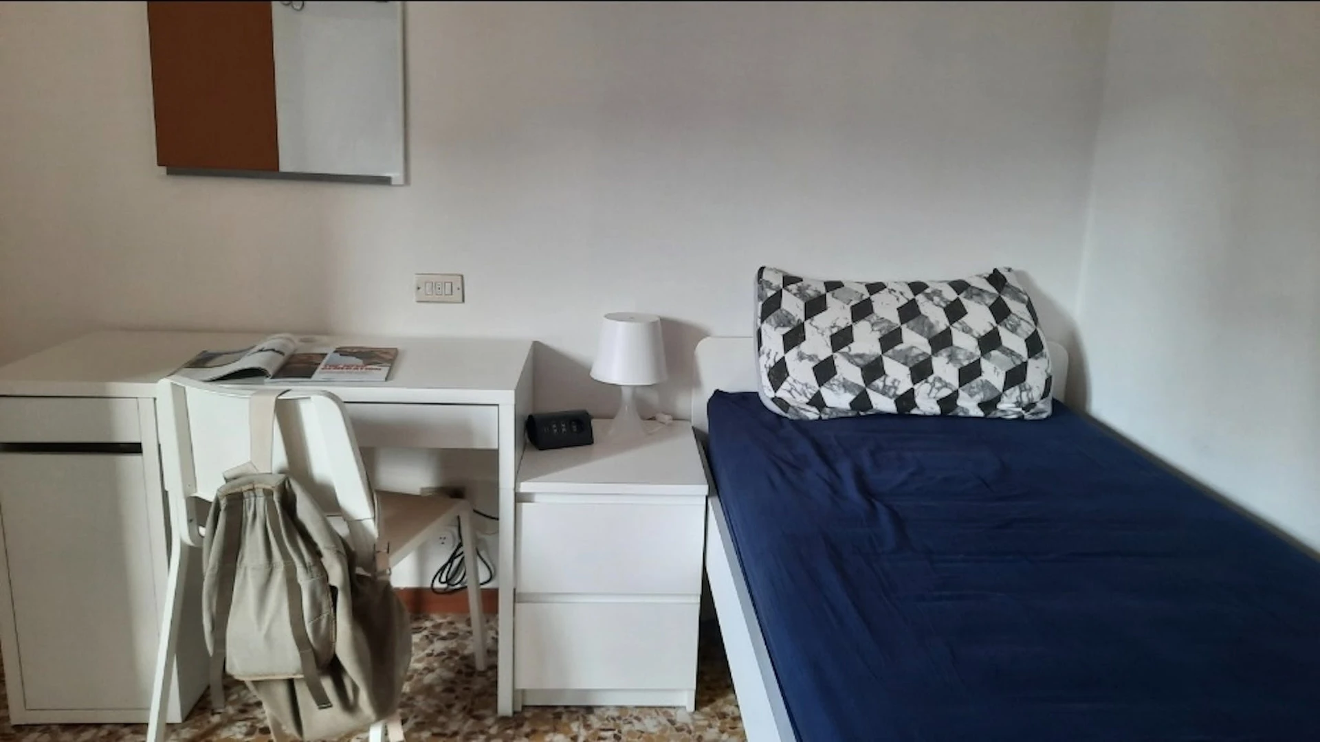 Room for rent with double bed Bergamo