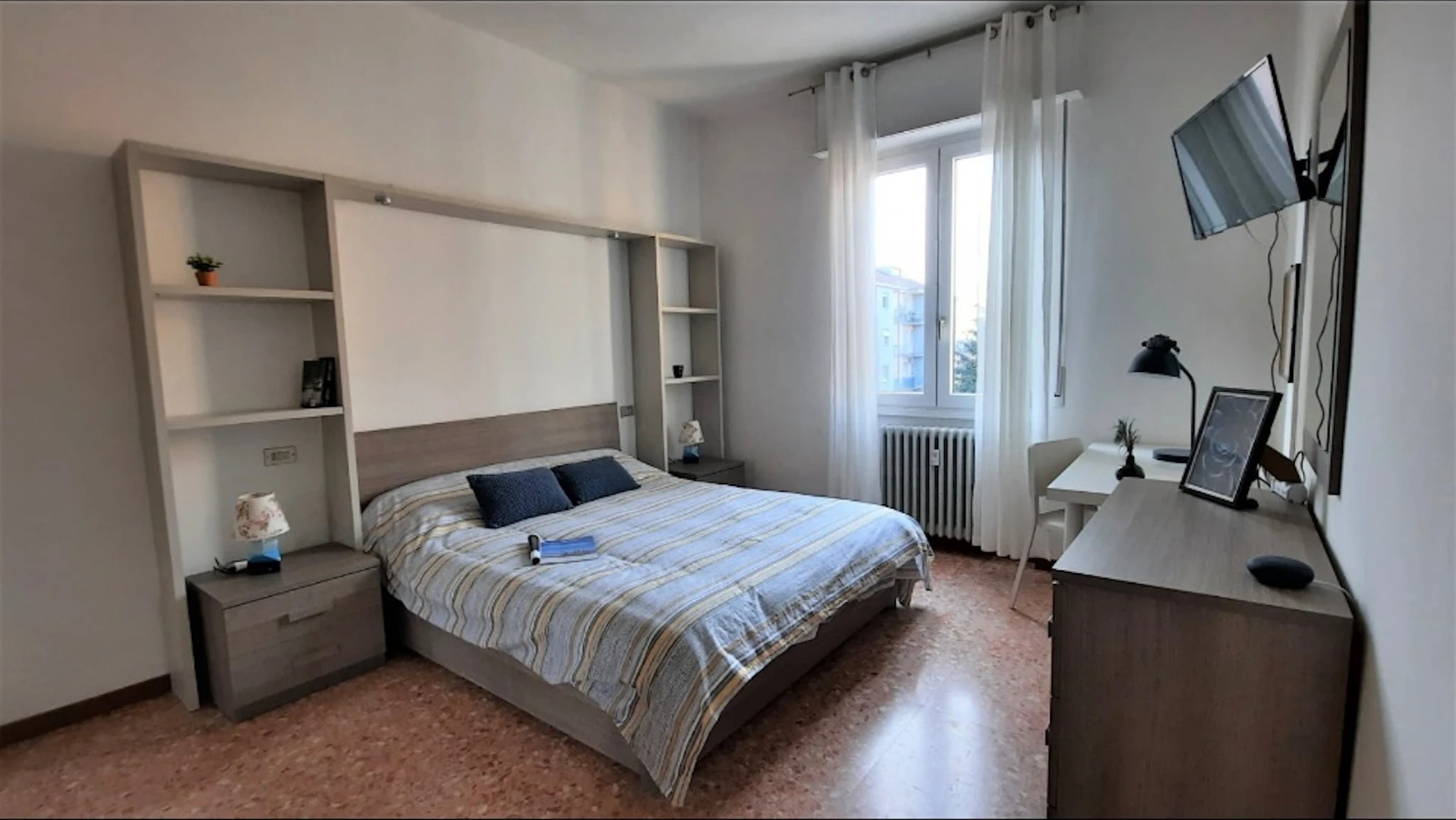 Bergamo de çift kişilik yataklı kiralık oda