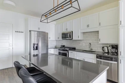 Logement entier à North Addison Avenue, , image 8 de 10