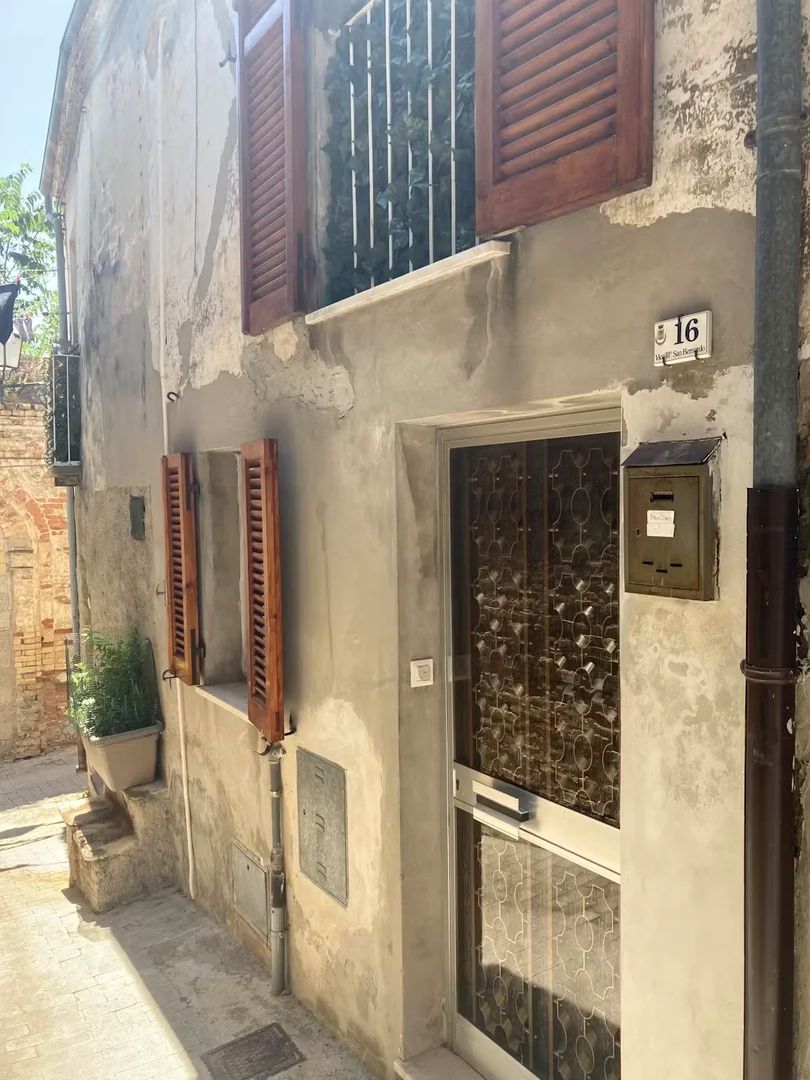 Vico III San Bernardo, 