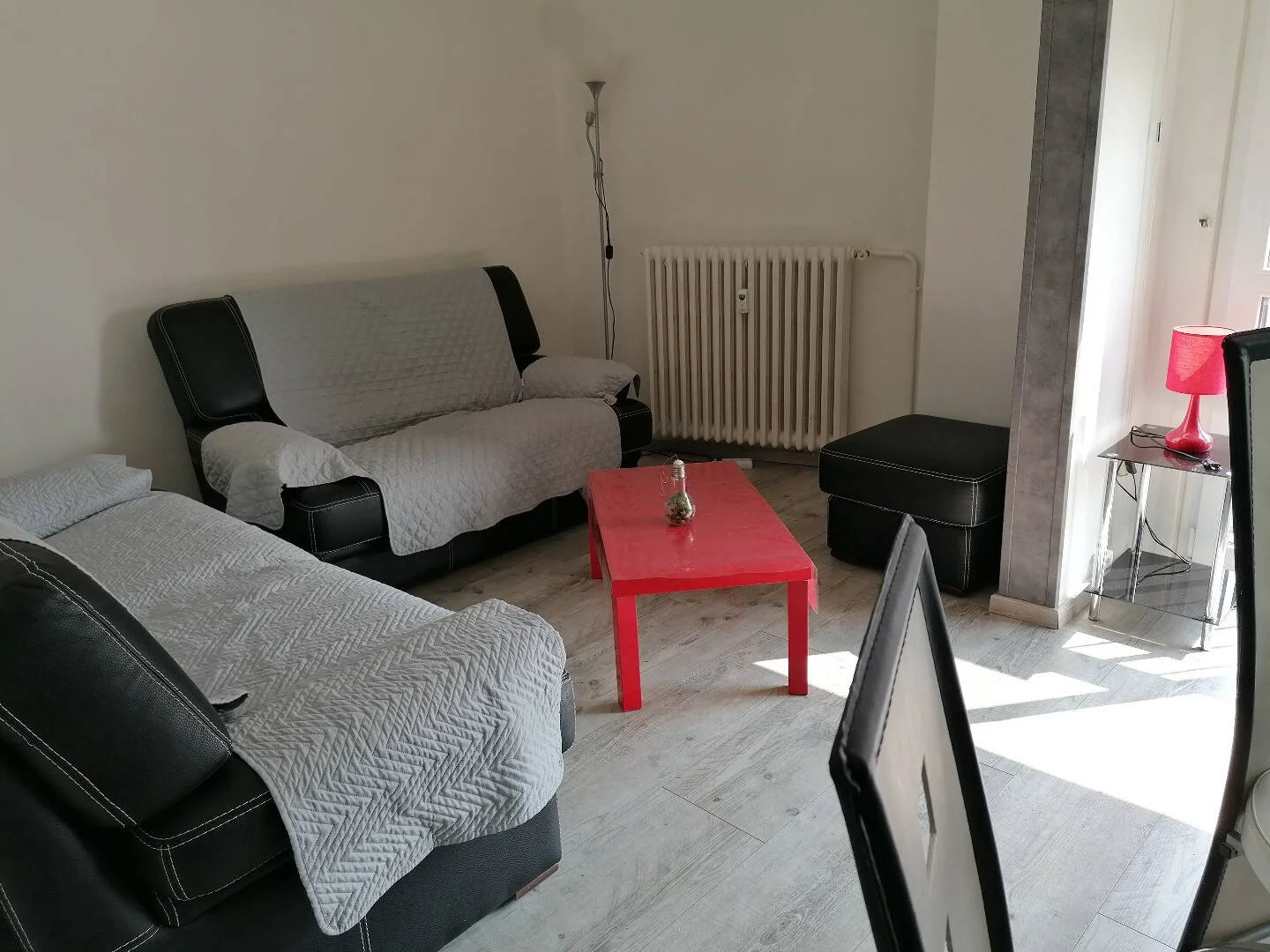 Affordable room for students with ample lighting in 