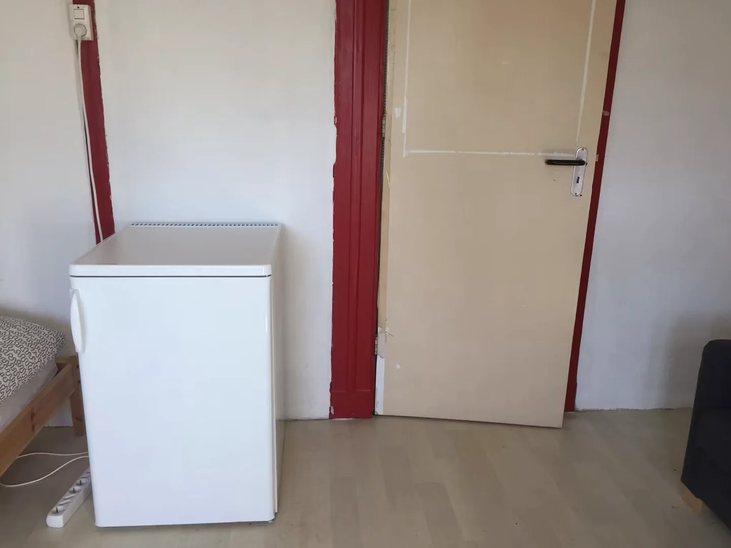 Student-friendly room in  with modern amenities