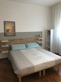 Room for rent with double bed Padova