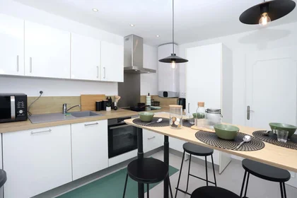 Quarto privado em 4d Av. des Coucous, 44300 Nantes, France, imagem 12 de 12