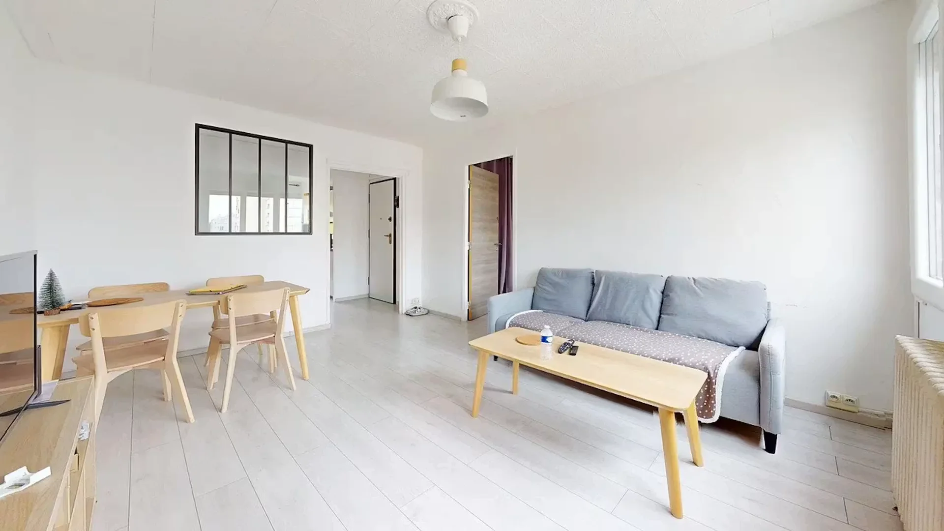 Quarto acolhedor para estudantes disponível em