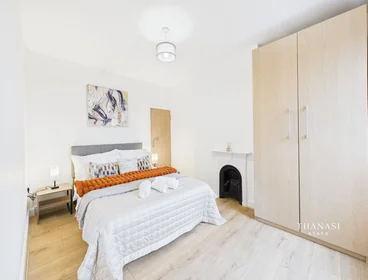 Logement entier à Sandhurst Street, Oadby, image 5 de 10