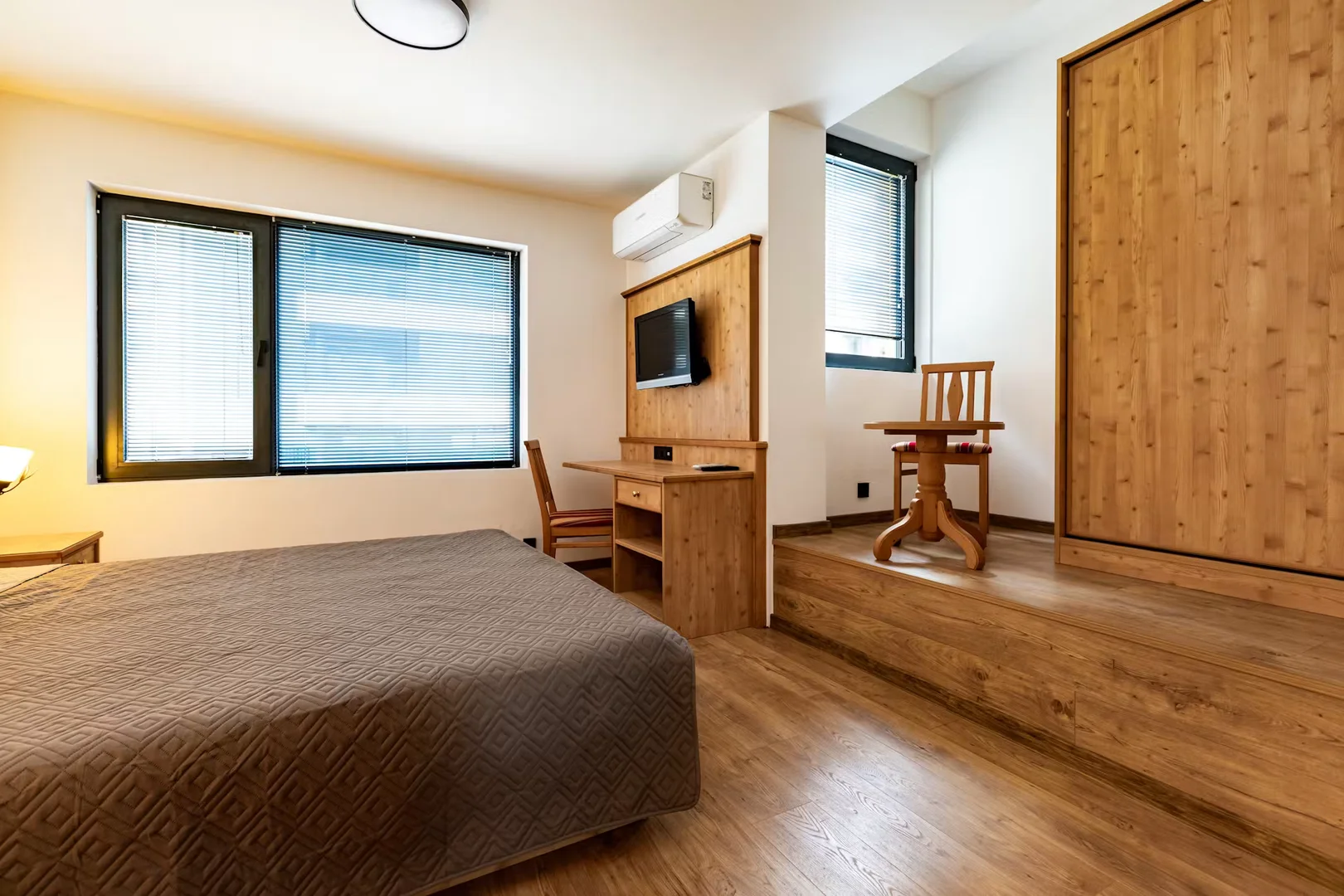 Quarto de estudante económico com localização conveniente em
