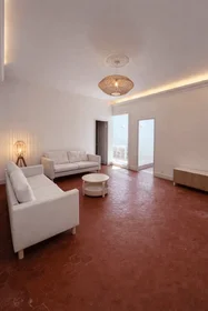 Private room at Cours Sextius, Couronne Urbaine, image 3 of 8