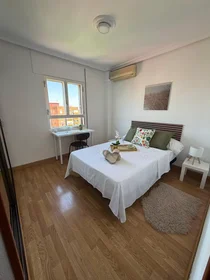 Chambre privée à Calle de la Rioja, , image 1 de 10