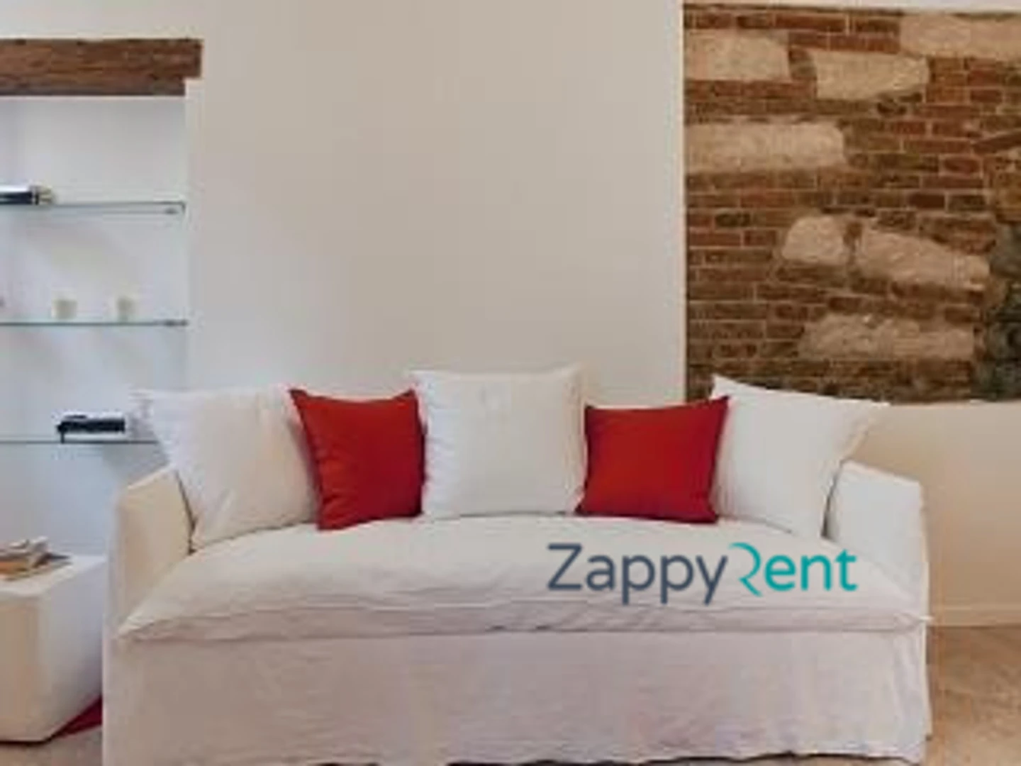 Apartamento totalmente mobilado em Verona