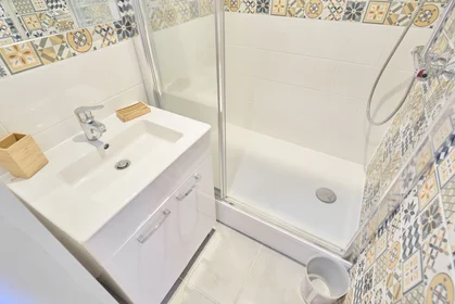 Quarto privado em 6 Avenue des Martyrs de la Résistance, imagem 22 de 22