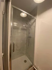 Habitación privada en Noisy-le-grand, 93160, imagen 8 de 19