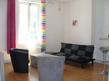 Cheap private room in Nancy