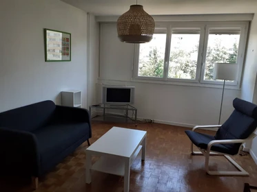 Room for rent with double bed Saint-etienne
