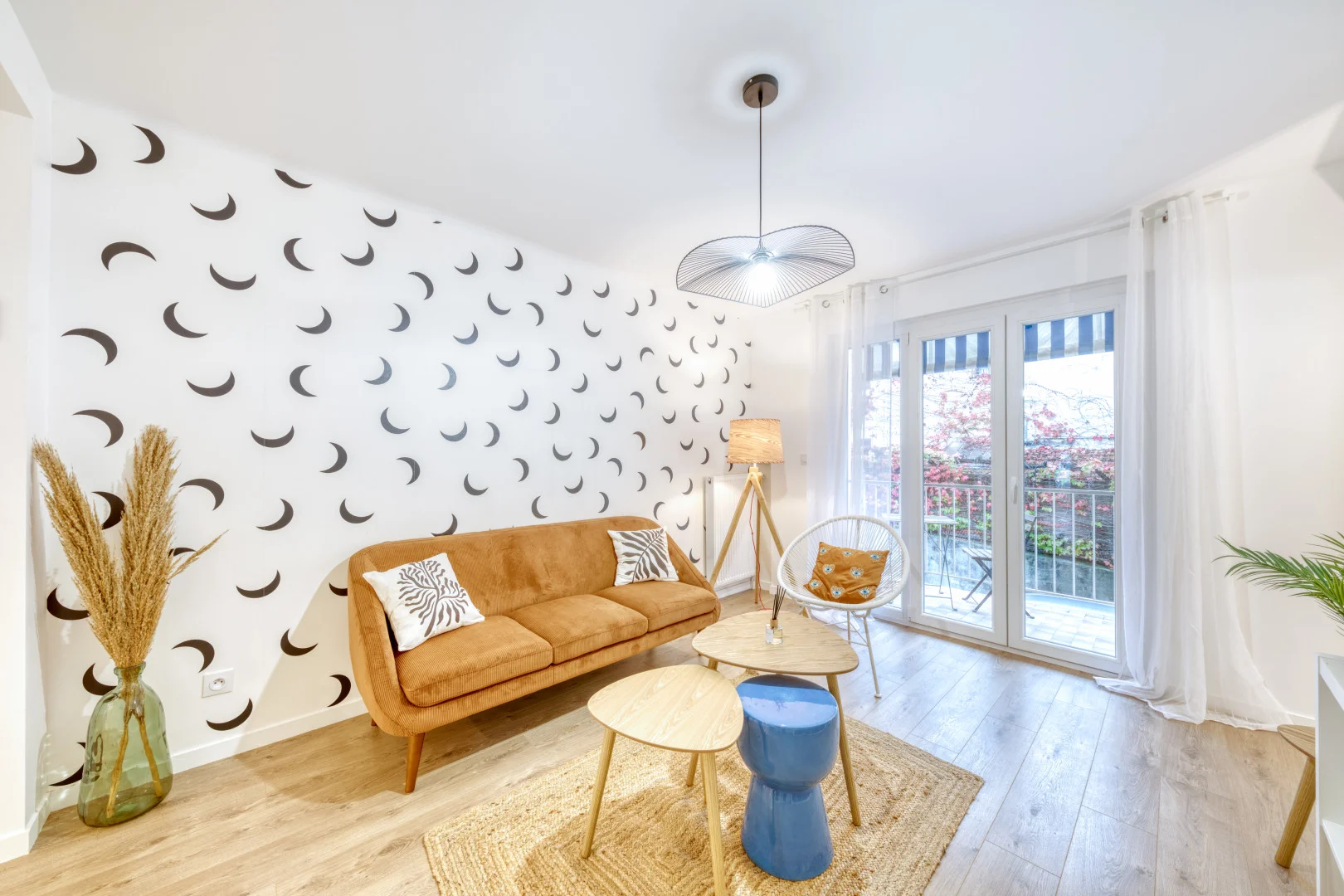 Quarto para alugar em apartamento de estudantes em , totalmente mobilado
