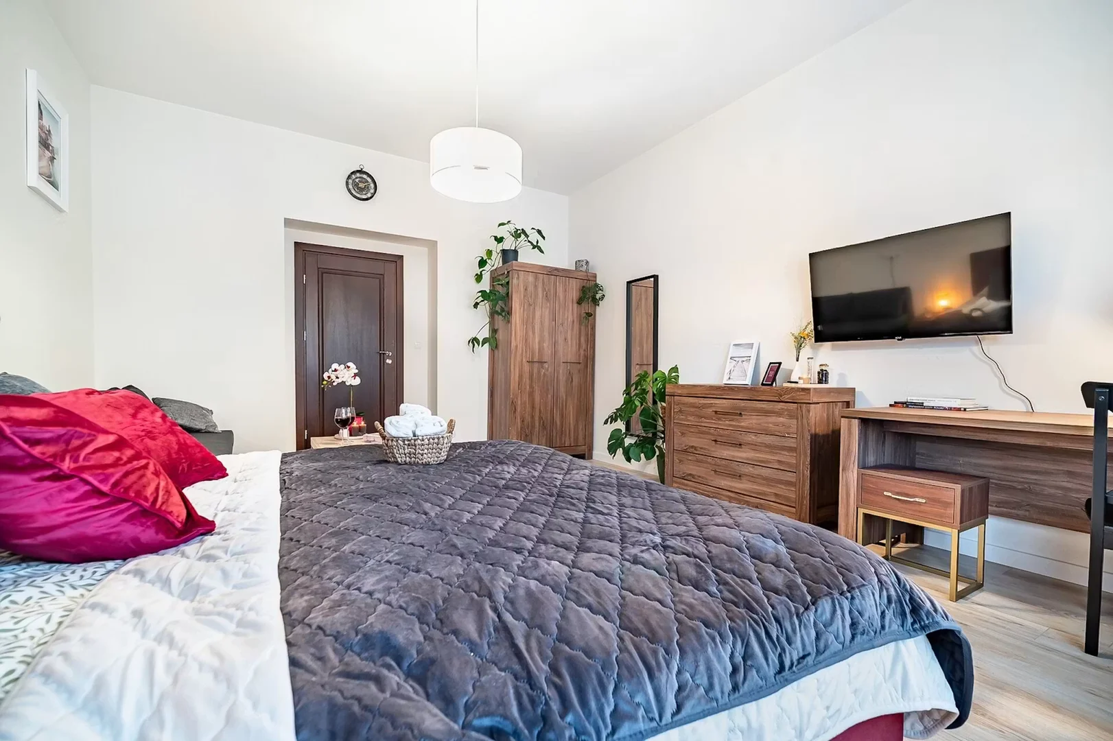 Quarto de estudante económico com localização conveniente em 