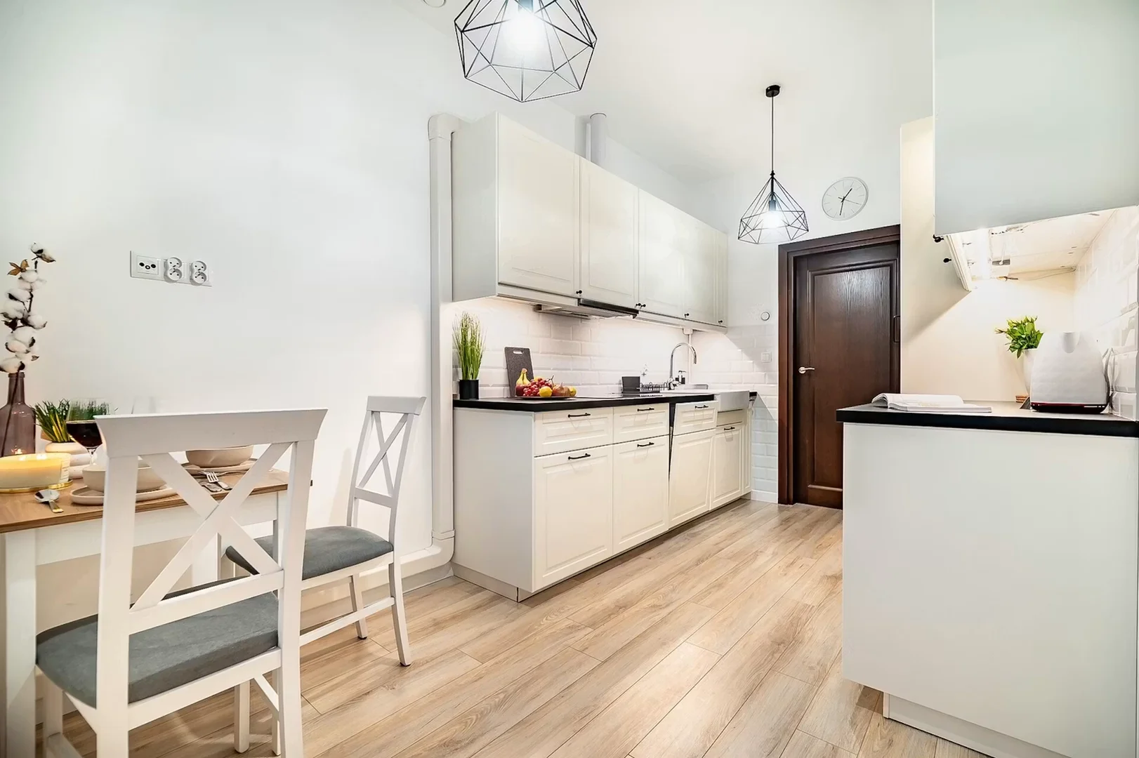 Quarto para alugar em apartamento de estudantes em , totalmente mobilado
