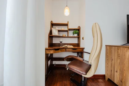 Quarto privado em Adama Stanisława Naruszewicza, Rzeszow, imagem 3 de 10