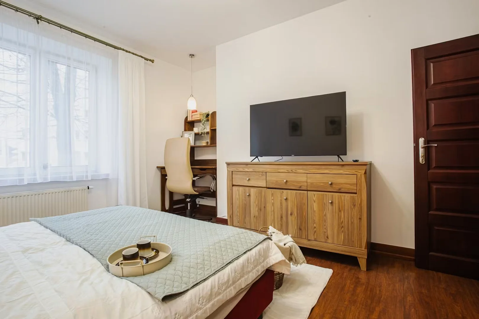 Quarto de estudante económico com localização conveniente em 
