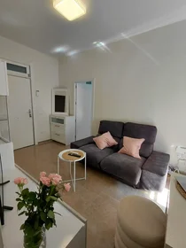 Logement entier à Calle de Santa Isabel, Centro, image 3 de 10