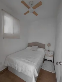 Logement entier à Calle de Santa Isabel, Centro, image 9 de 10