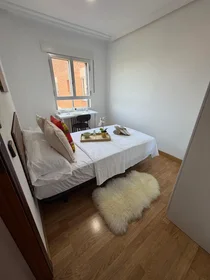 Private room at Calle de la Rioja, , image 2 of 10