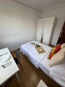 Private room at Calle de la Rioja, , image 5 of 10