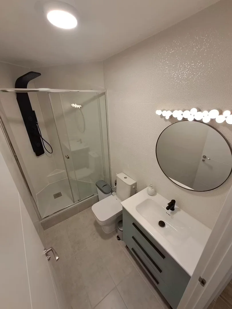 Habitación para estudiantes en  con modernas comodidades