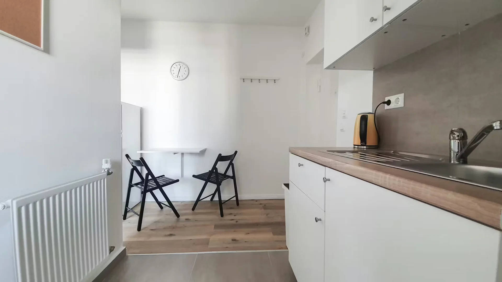 Chambre d'étudiant fonctionnelle parfaite pour étudier dans 