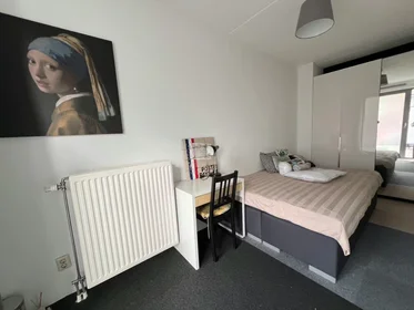 Chambre privée à Willem Nakkenstraat, Slotervaart, image 1 de 10