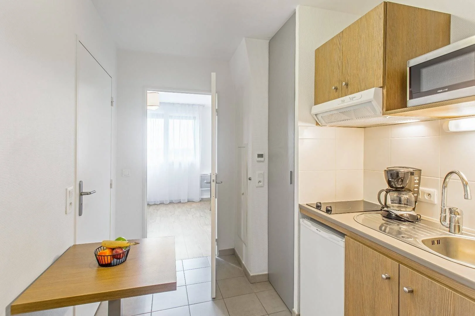 Quarto de estudante económico perto do campus em 
