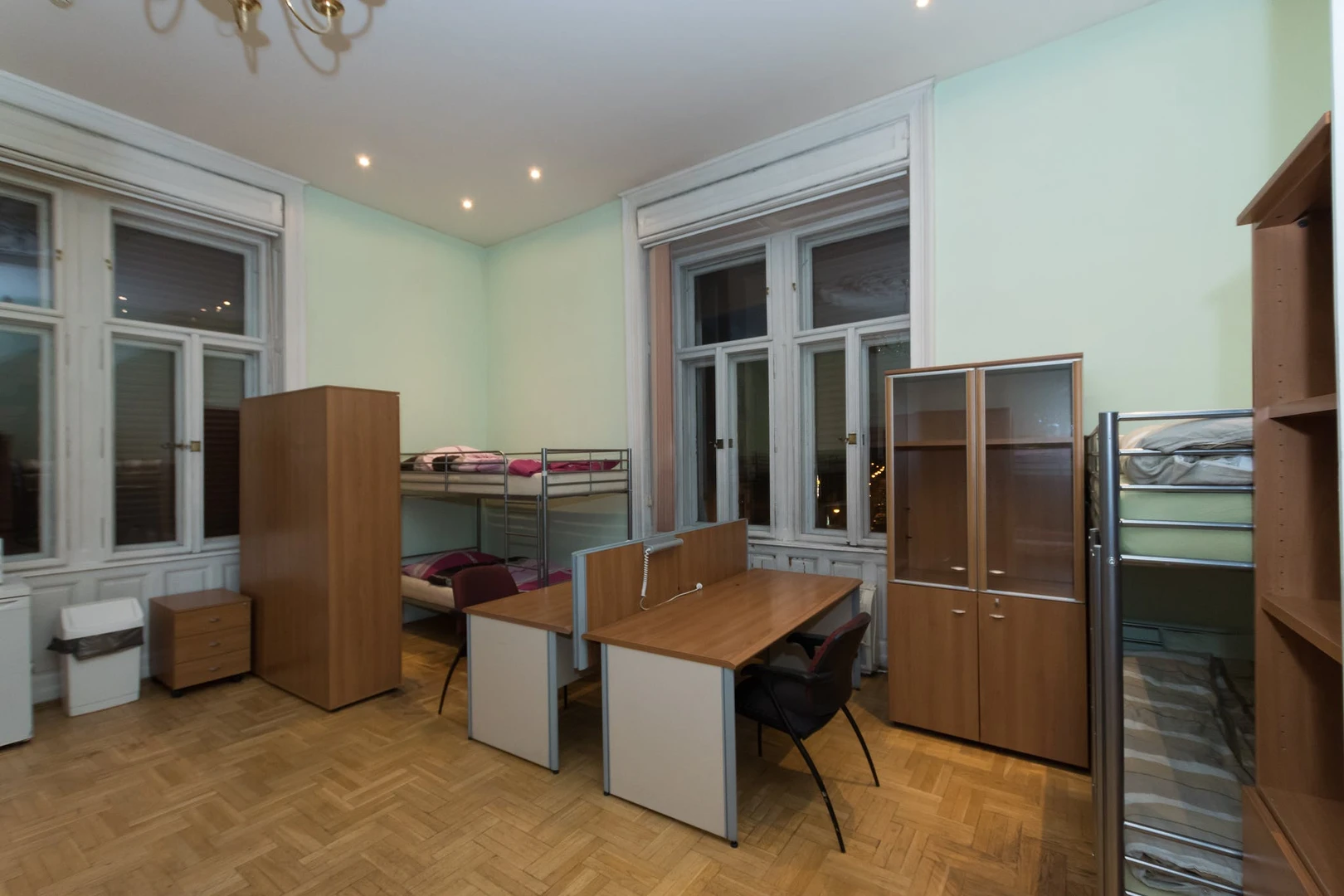 Shared room with desk in budapest