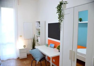Privatzimmer in der Viale Ciro Menotti, , bild 2 von 10